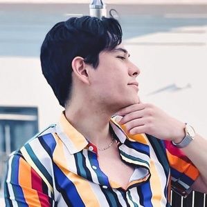 Meet your Posher, Victor